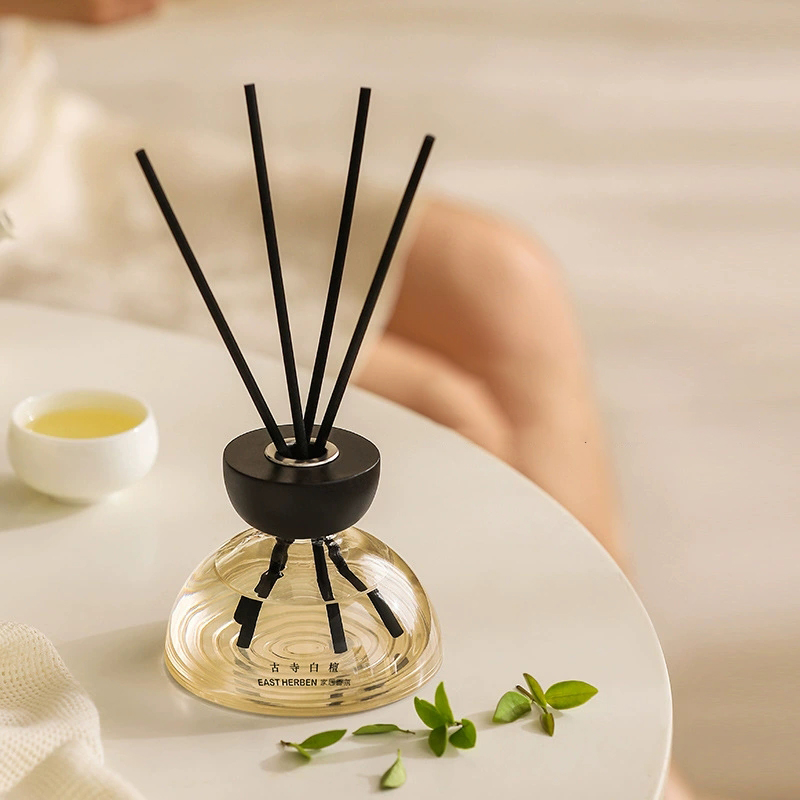 Home Fragrance Set - 200 ml Reed-Diffusor-Flasche mit ätherischem Öl